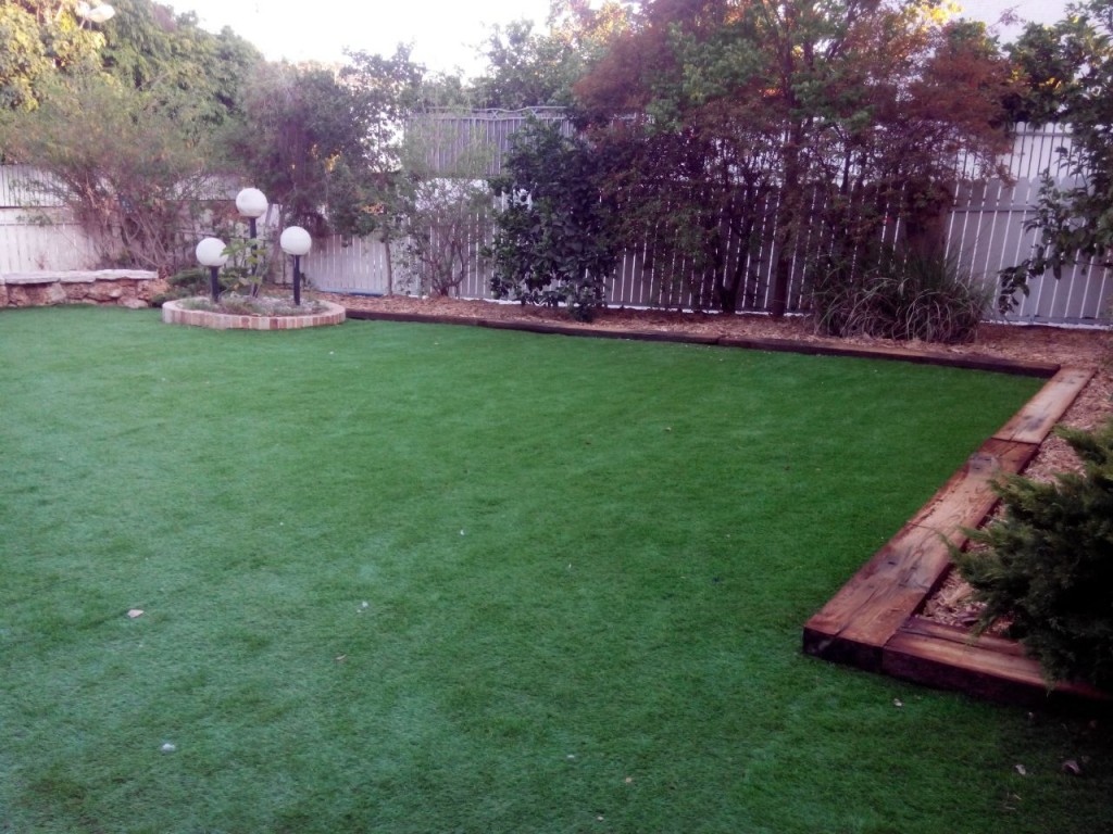 דשא סינטטי דשא סינטטי